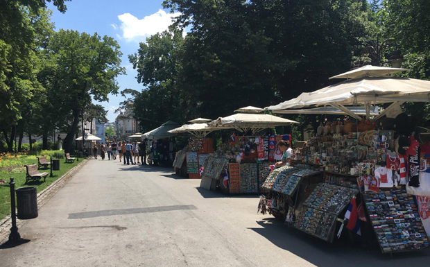 Мањи број туриста смањио и зараду продаваца на Калемегдану: Сувенире нема ко да купи